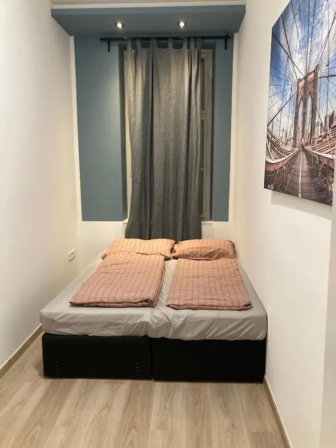 Roland Apartment Downtown - Korut Budapest 0*,